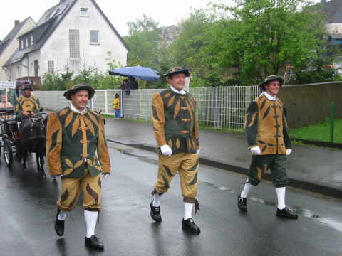 Mitglieder der Böllerkommission 2002 beim Jubiläumsschützenfest