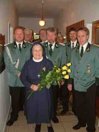 Zu den zahlreichen Gratulanten zählte auch die Schützenbruderschaft St. Nikolaus